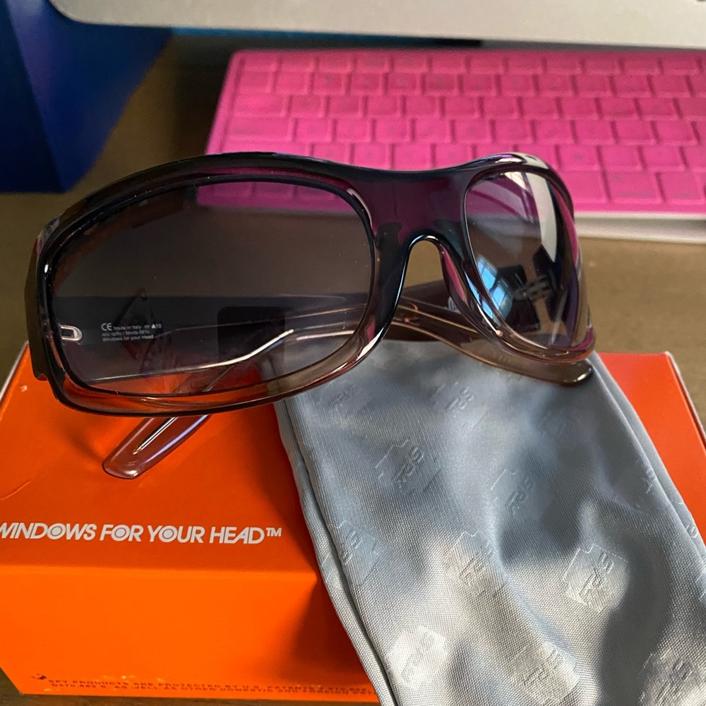 Spy mode glasses